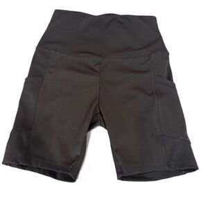 Black shorts with pockets #yoga #workout #gym